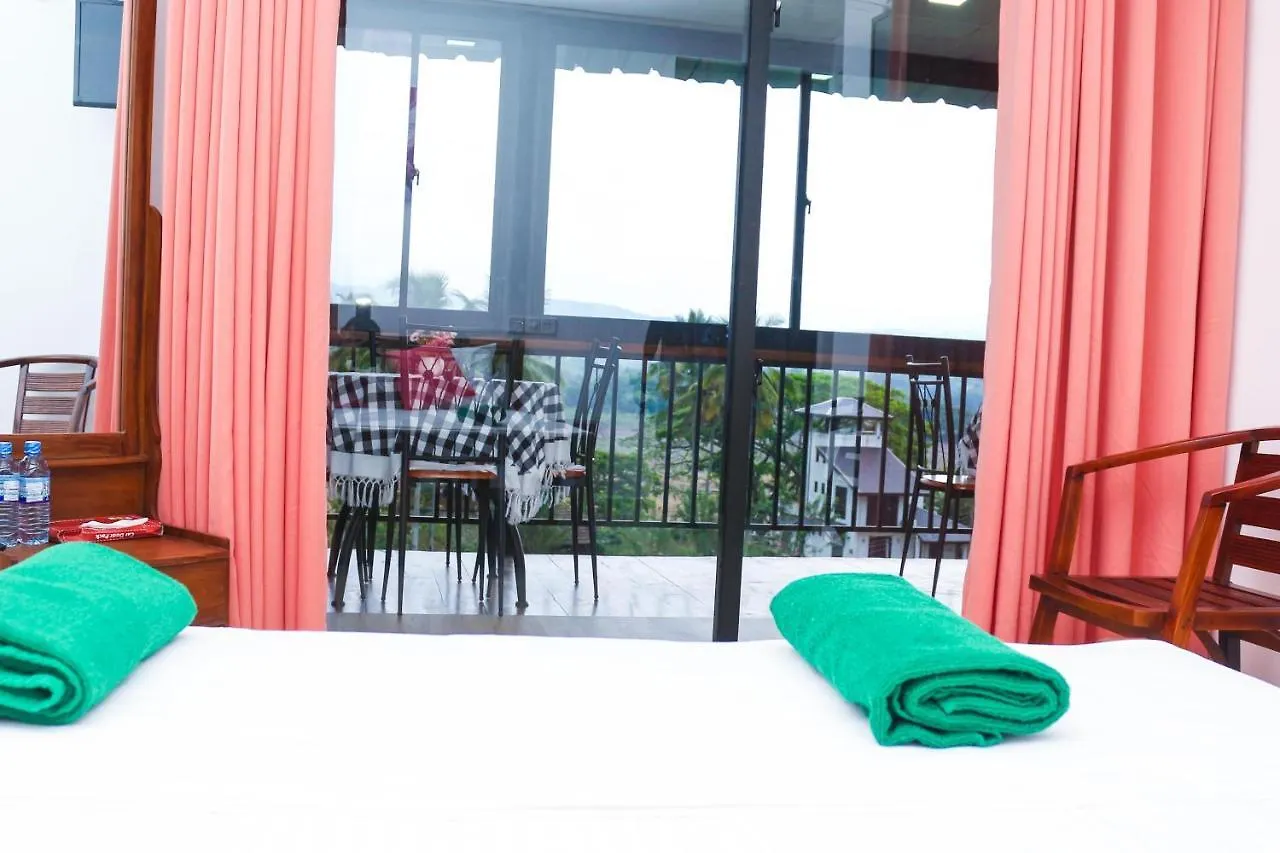 River Valley Inn Канди