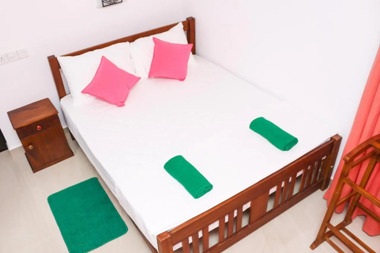 Отель River Valley Inn Канди