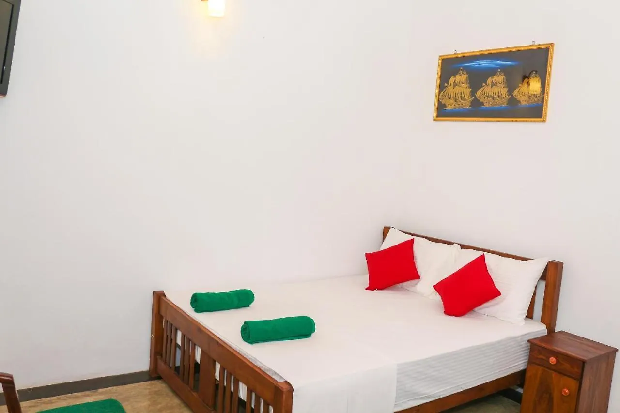 Отель River Valley Inn Канди