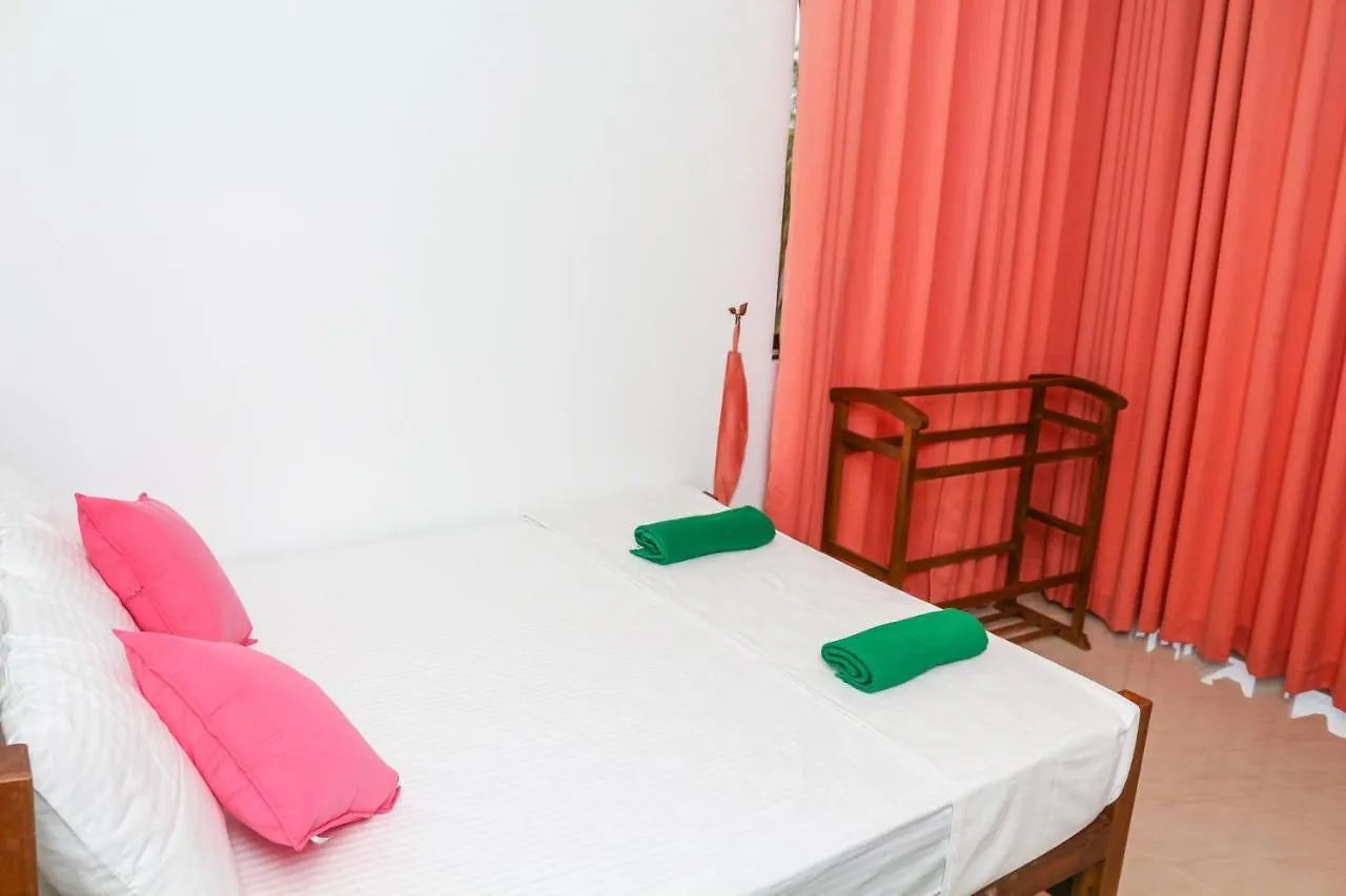 Отель River Valley Inn Канди