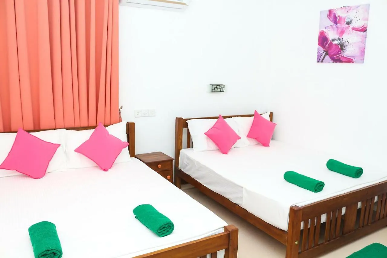 River Valley Inn Канди